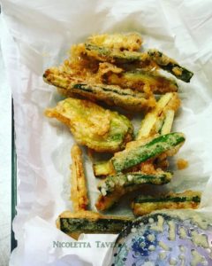 fried courgettes gefrituurde courgettes