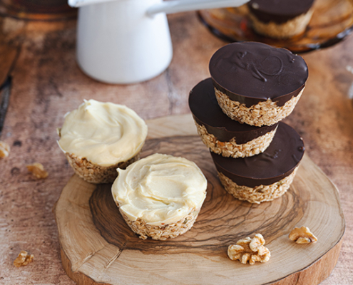 oats and chocolate cups